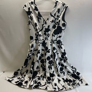 Closet London Floral V Neck ALine Dress Sleeveless Size 8